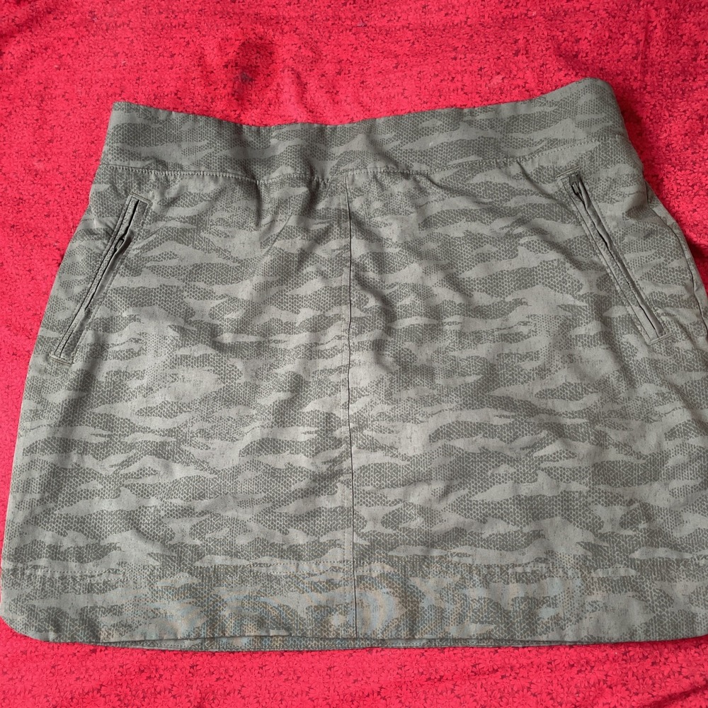 Orvis Classic Collection Womens Green Camo Snakeskin Skort‎ Size L 1400361
